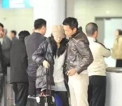 台湾明星吃瓜汪小菲视频,汪小菲与台湾明星的甜蜜瓜田时光
