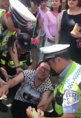 界首小三吃瓜视频,揭秘背后惊人真相