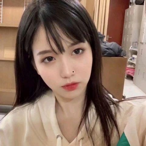 甜系女孩吃瓜自拍视频,甜系女孩瓜田自拍，甜蜜分享生活点滴