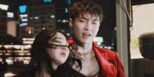 吃瓜博主非明星视频,揭秘吃瓜博主非明星视频背后的故事