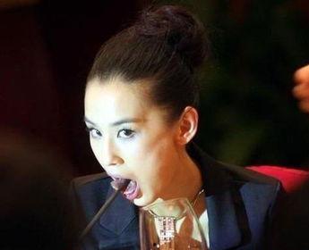 吃瓜博主非明星视频,揭秘吃瓜博主非明星视频背后的故事