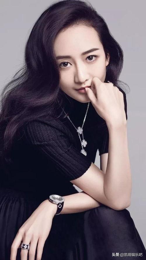 高个子的女人吃瓜视频,吃瓜视频引发网友热议