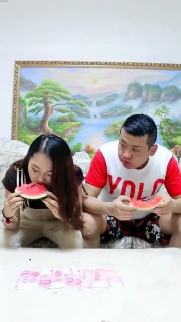 这次吃瓜大赛谁赢了啊视频,揭秘最终赢家！