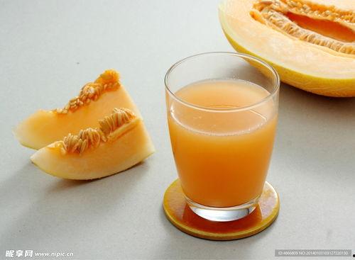 3岁宝宝吃哈密瓜视频,甜蜜瞬间萌翻网友